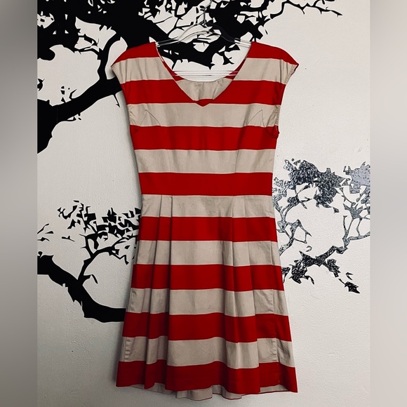 Forever 21 Striped Orange and Cream Summer Dress Size XS - Picture 3 of 6